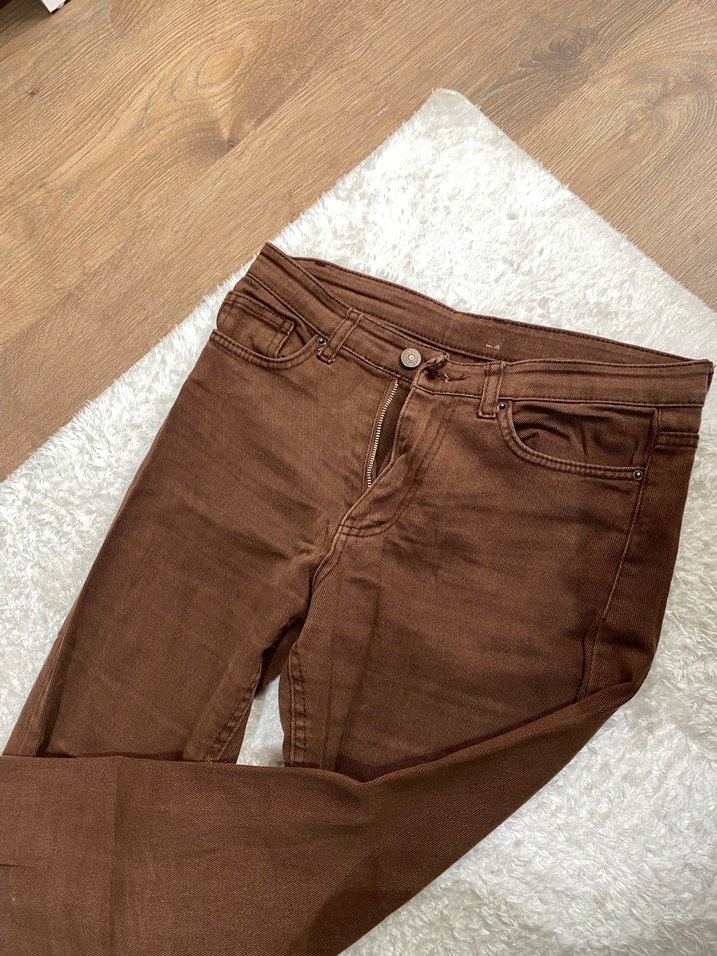 Kahverengi süet görünümlü dar kesim kadın pantolon - Görsel 3