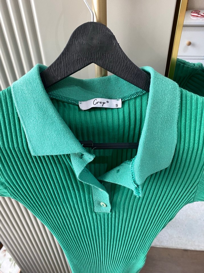 Yeşil Pliseli Kadın  elbise - Görsel 2