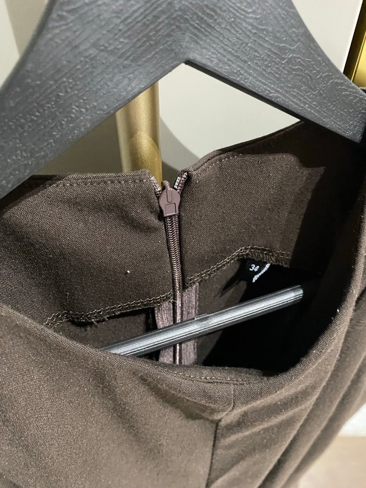 Kahverengi V Yaka Midi Drapeli Kadın Elbise - Görsel 4