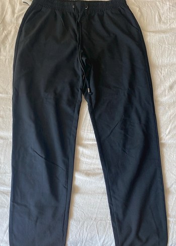 Kadın Siyah Midi Kumaş Pantolon - Görsel 3