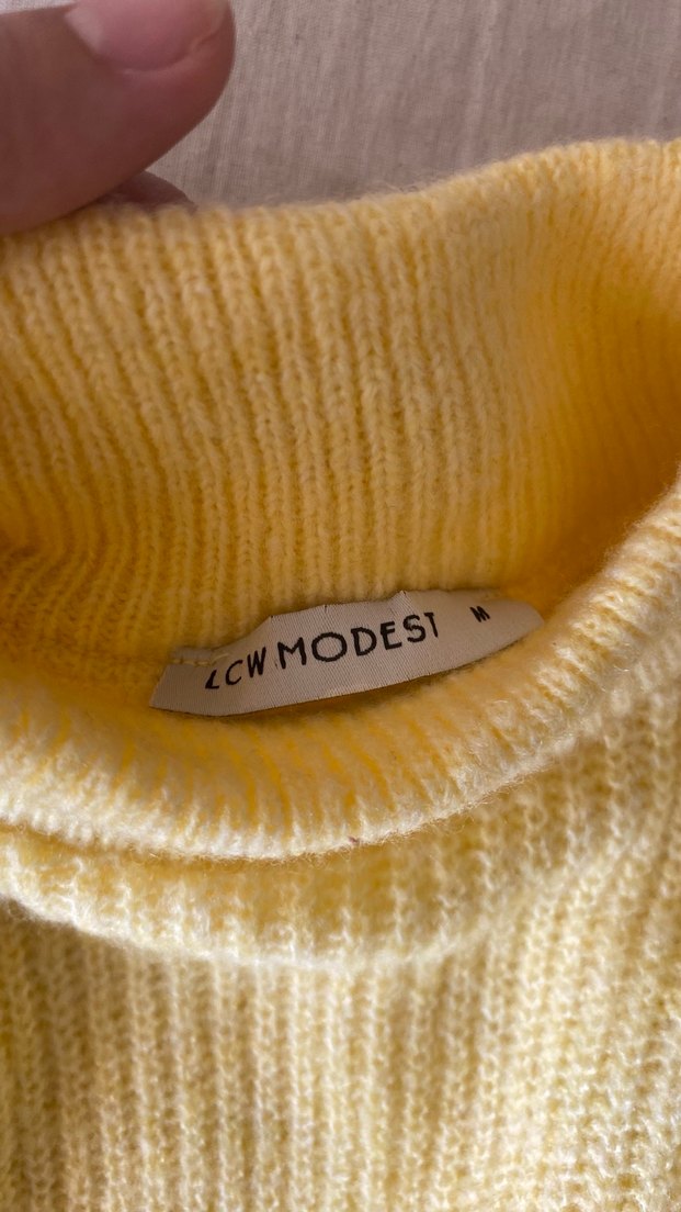 Sarı Triko Boğazlı Kadın Kazak - Görsel 3