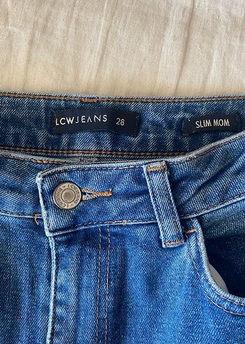 Parlak Mavi Normal Boy Bol Kesim Kadın Kot Pantolon - Görsel 2