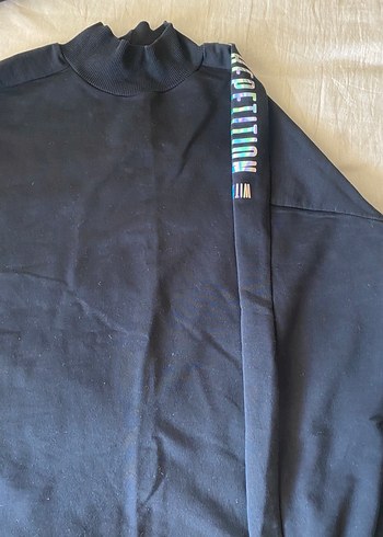 Siyah Yüksek Yakalı Kadın Sweatshirt - Görsel 2