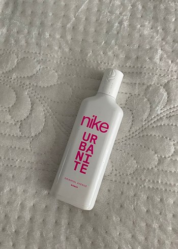  Beden Nike Urbanite Kadın Parfümü 100 ml