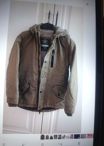 Erkek Çocuk Gri Kapüşonlu Düğmeli Kaban - Görsel 3