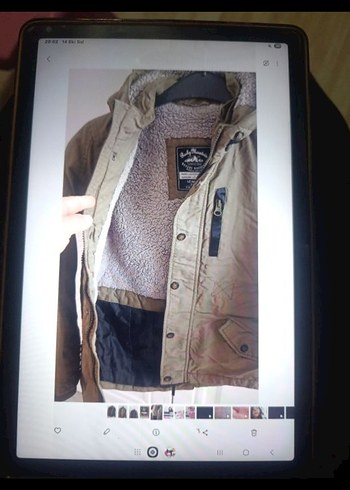 Erkek Çocuk Gri Kapüşonlu Düğmeli Kaban - Görsel 4