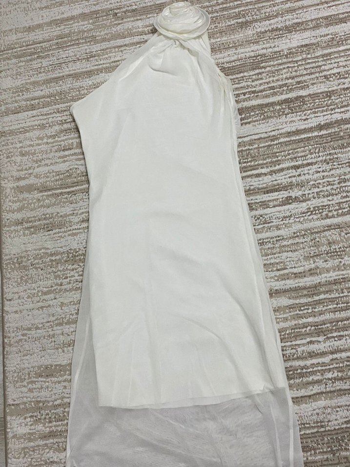 Beyaz Drapeli Tek Omuzlu Uzun Abiye - Görsel 4