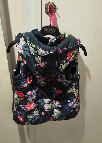 Çiçek Desenli Kız Çocuk Düğmeli Yelek - Görsel 4