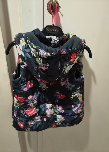 Çiçek Desenli Kız Çocuk Düğmeli Yelek - Görsel 3