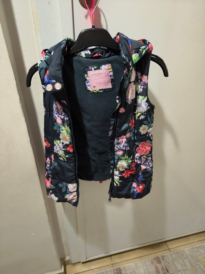 Çiçek Desenli Kız Çocuk Düğmeli Yelek - Görsel 5