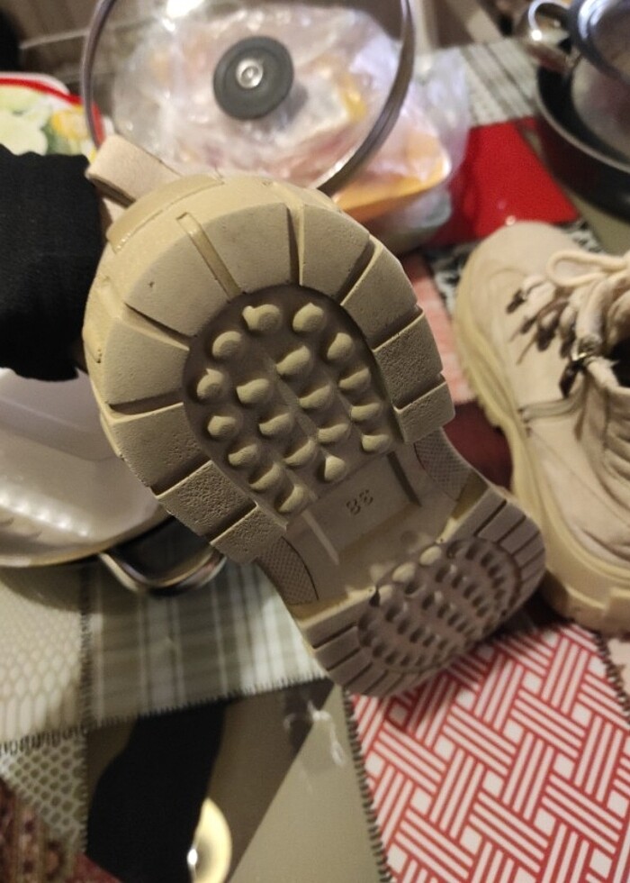 Bot bayan - Görsel 2