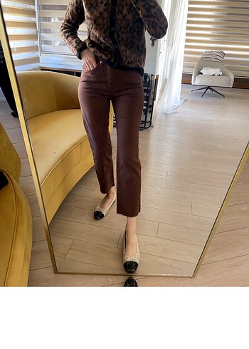 36 Beden kahverengi Renk Kahverengi Zara Kesik Paça Boyfit Pantolon