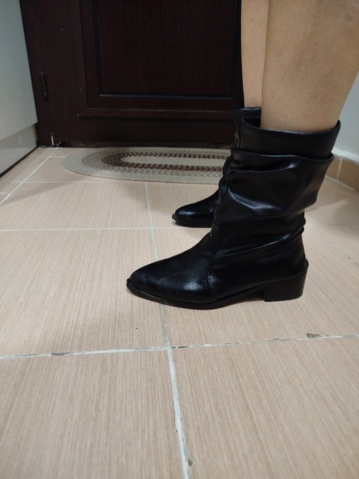 Siyah Deri Gotik Topuklu Kadın Çizme - Görsel 5