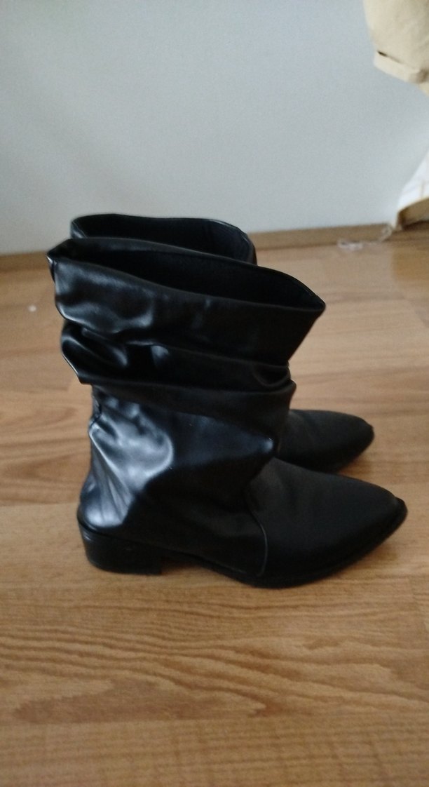 Siyah Deri Gotik Topuklu Kadın Çizme - Görsel 4