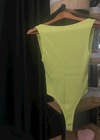 V Yaka Kolsuz Yeşil Midi Body