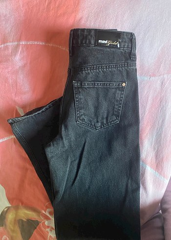 Mavi Düğmeli Siyah Midi Kadın Denim Pantolon