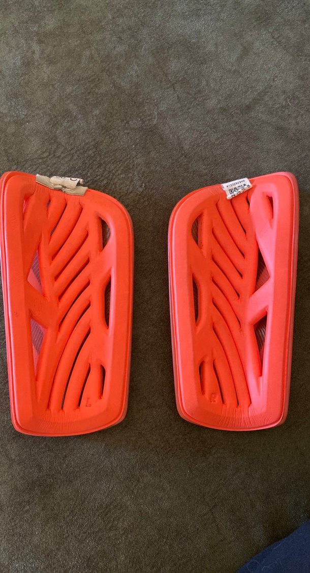 Kırmızı Diz Koruyucu - Görsel 2