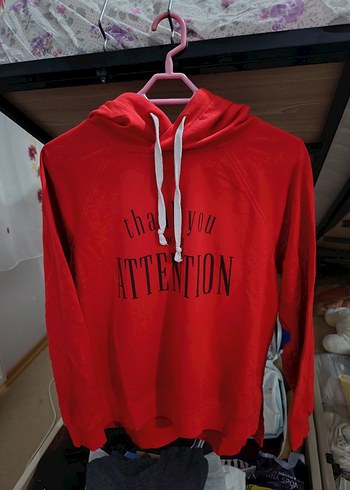 Kırmızı Kapüşonlu Kadın Sweatshirt