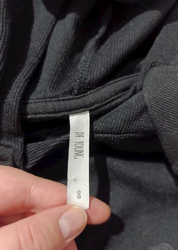 s Beden siyah kol yazılı sweatshirt