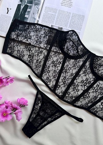 Siyah Gotik Dantel Büstiyer ve Tanga Takımı