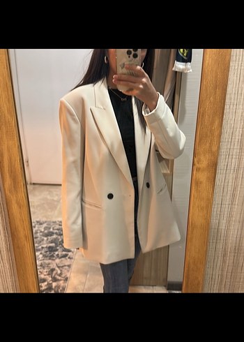 Bej Düğmeli Kadın Blazer Ceket