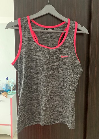 Gri Kadın Spor Atlet