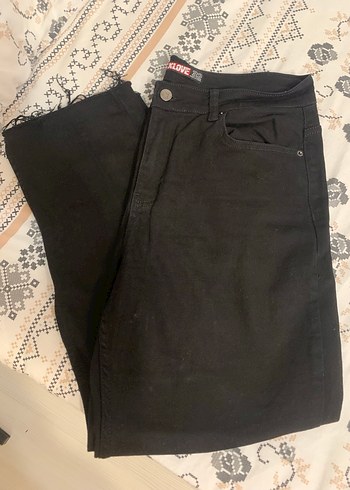 Siyah Düğmeli Kadın Midi Boy Kot Pantolon