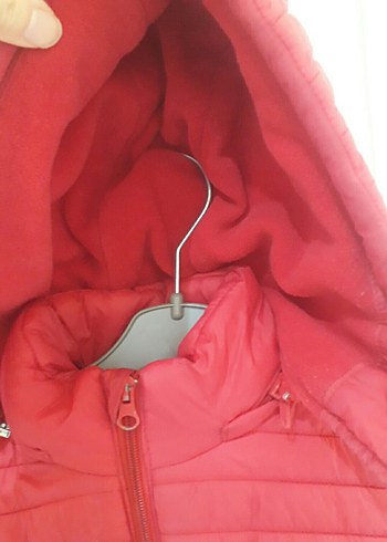 kırmızı kız ve erkek mont - Görsel 2