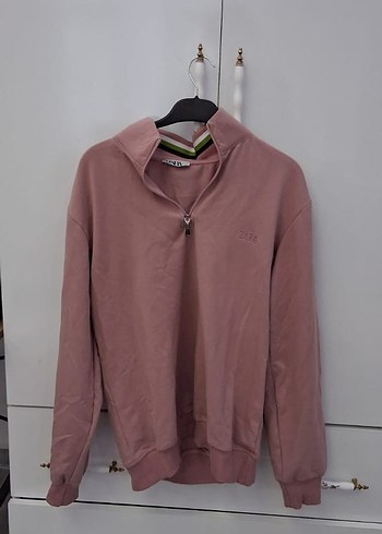 Fermuarlı Yüksek Yakalı Pembe Sweatshirt