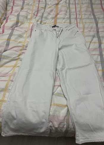 Gri Düğmeli Mini Denim Kadın Jean