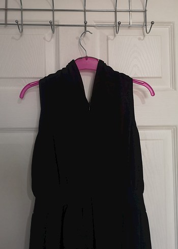 Uzun siyah elbise, iki yanı yırtmaçlı - Görsel 3