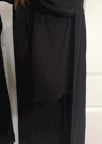 Uzun siyah elbise, iki yanı yırtmaçlı - Görsel 5