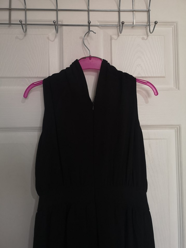 Uzun siyah elbise, iki yanı yırtmaçlı - Görsel 3