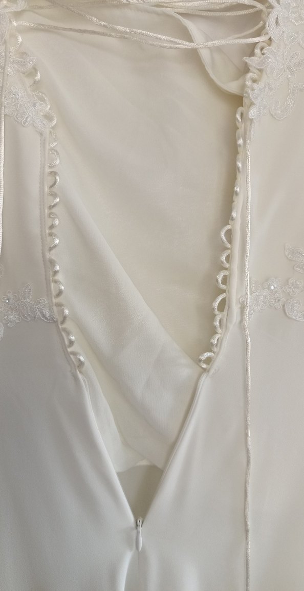 V Yakalı Beyaz Şifon Astarlı Vintage A Kesim Gelinlik - Görsel 5