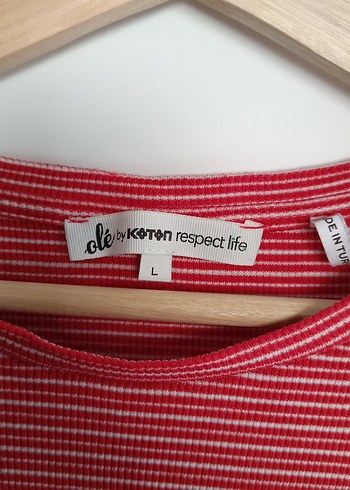 Kırmızı Çizgili Kadın Tişört - Görsel 4