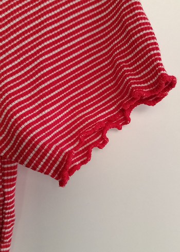 Kırmızı Çizgili Kadın Tişört - Görsel 3