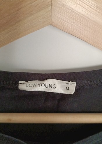 Baskılı Kısa Kollu Siyah Kadın Tişört - Görsel 3