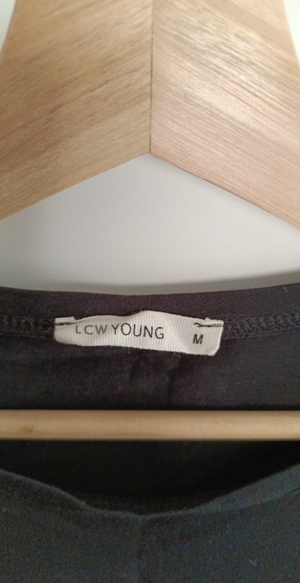 Baskılı Kısa Kollu Siyah Kadın Tişört - Görsel 3