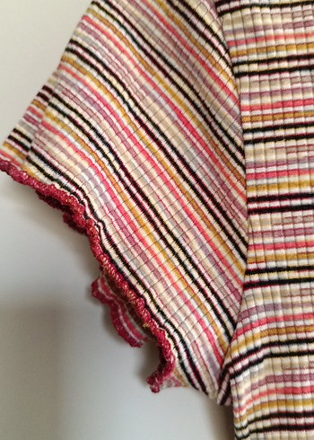 Pileli Kısa Kollu Çizgili Tişört - Görsel 2