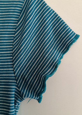 Kadın Turkuaz Çizgili Piliseli Tişört - Görsel 3