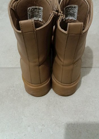 Bej Renkli Deri Kadın Postal Bot - Görsel 3