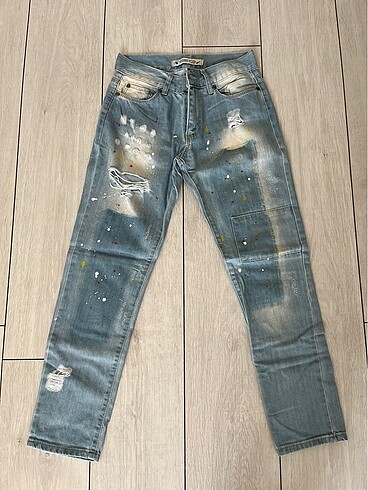 Trendyol & Milla Jeans / yırtık kot pantolon