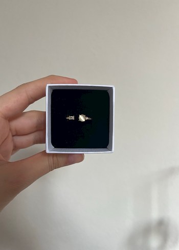 Gold Taşlı Yüzük