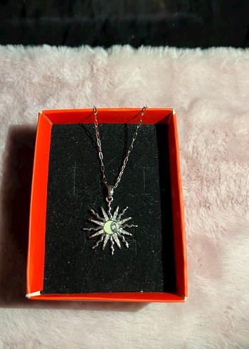 Gümüş Güneş Desenli Kolye - Görsel 2