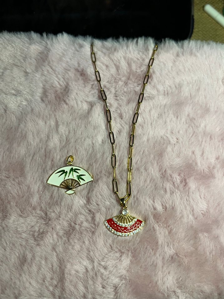 Kırmızı Yelpaze Gold Çelik Kolye - Görsel 3