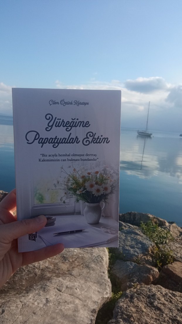 Yüreğime Papatyalar Ektim Şiir Kitabı - Görsel 5