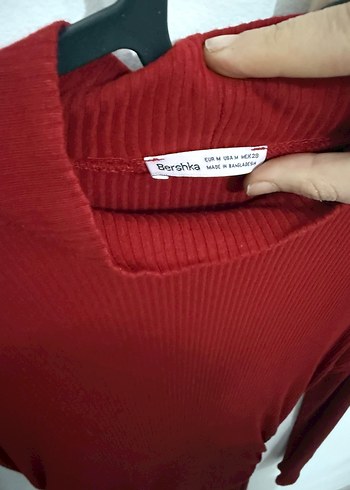 Bershka Koyu Kırmızı Yüksek Yakalı Uzun Kollu Elbise