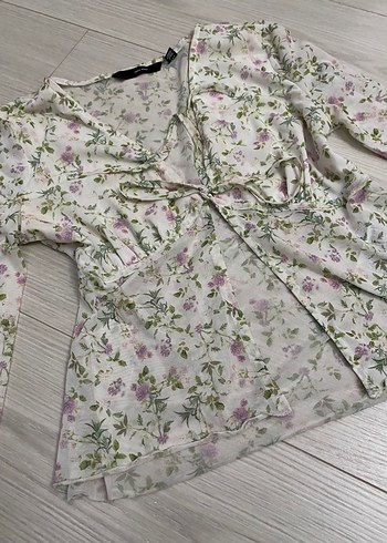 Çiçek Desenli Vintage Bağlamalı Kadın Bluz - Görsel 2