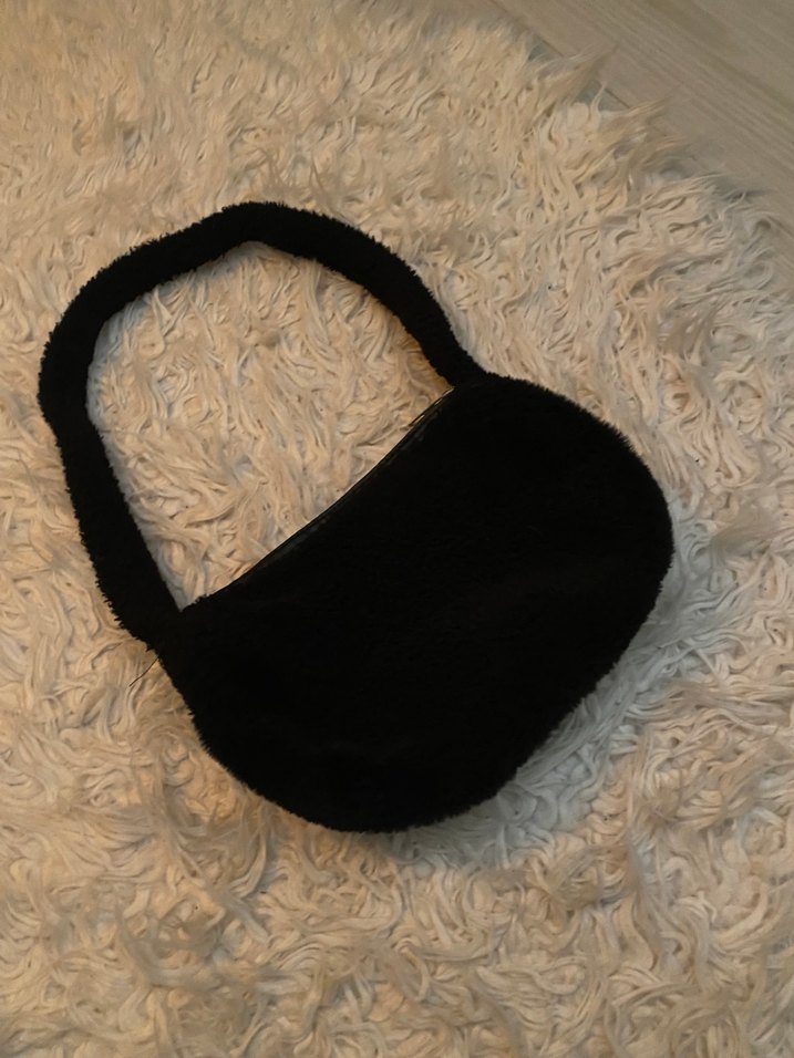 Siyah Peluş Kadın El Çantası - Görsel 2