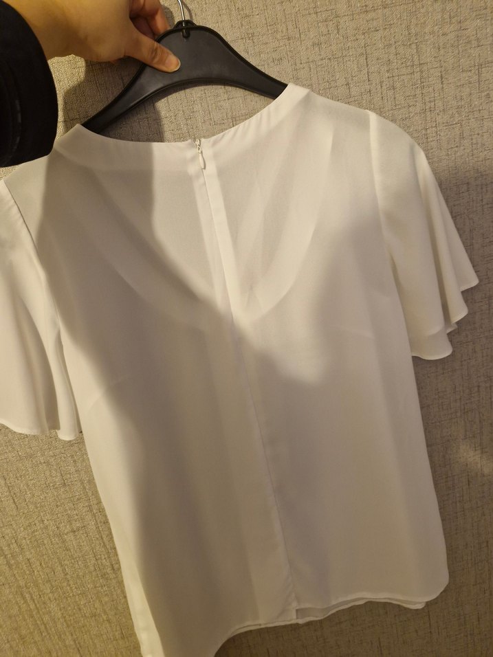 Beyaz V Yakalı Kısa Kollu Salaş Spazio Bluz - Görsel 5